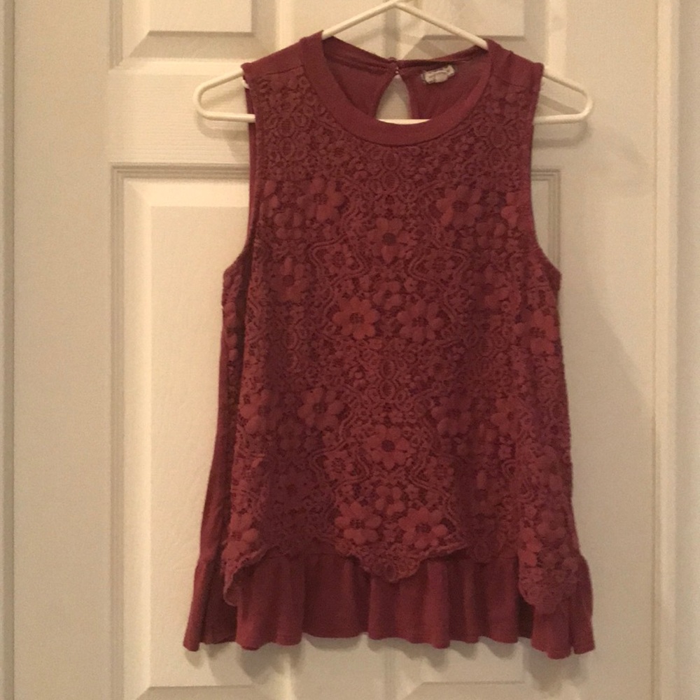 Maroon lace sleeveless top